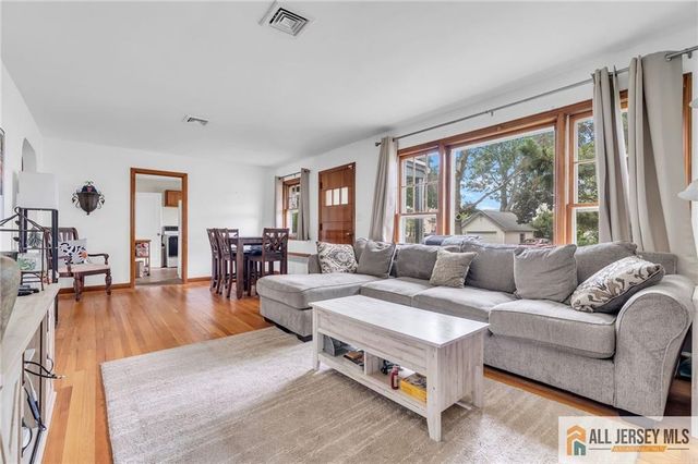 30 Martin Street, Middlesex, NJ 08846