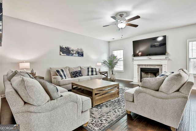 3 Saint Georges Place, Sharpsburg, GA 30277