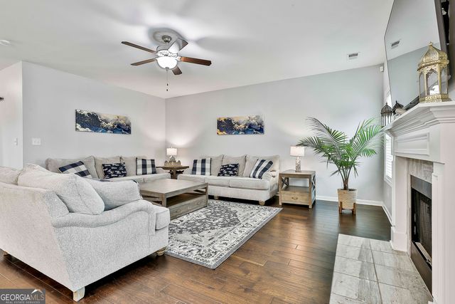 3 Saint Georges Place, Sharpsburg, GA 30277