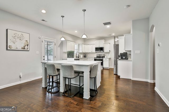 3 Saint Georges Place, Sharpsburg, GA 30277