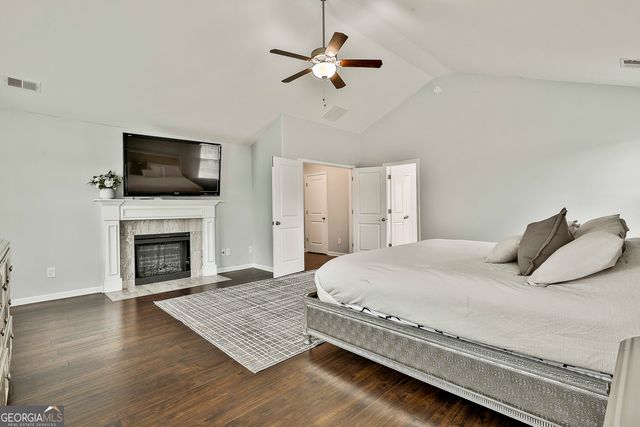 3 Saint Georges Place, Sharpsburg, GA 30277