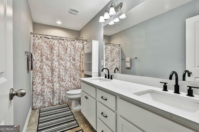 3 Saint Georges Place, Sharpsburg, GA 30277