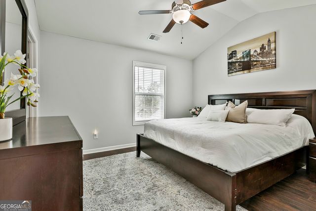 3 Saint Georges Place, Sharpsburg, GA 30277