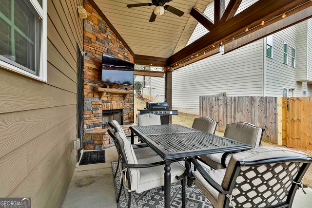 3 Saint Georges Place, Sharpsburg, GA 30277