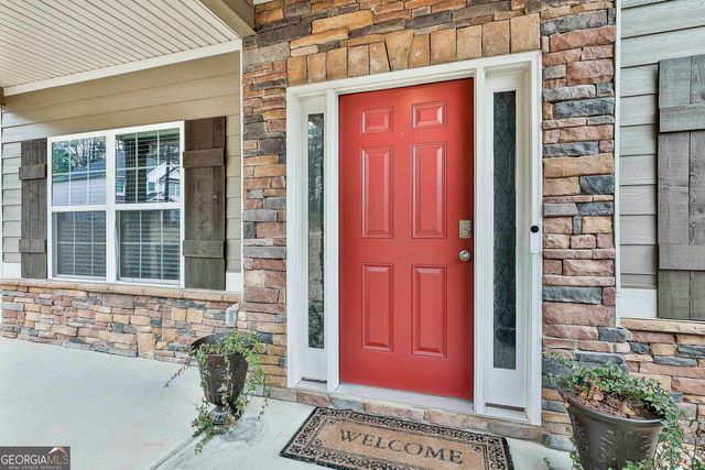 3 Saint Georges Place, Sharpsburg, GA 30277