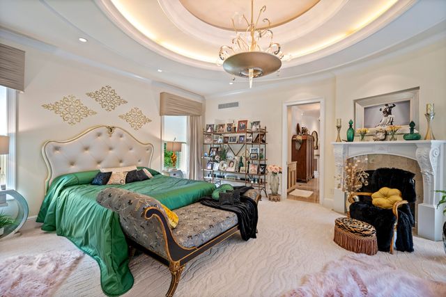 943 Squire Oaks Drive, Villa Hills, KY 41017