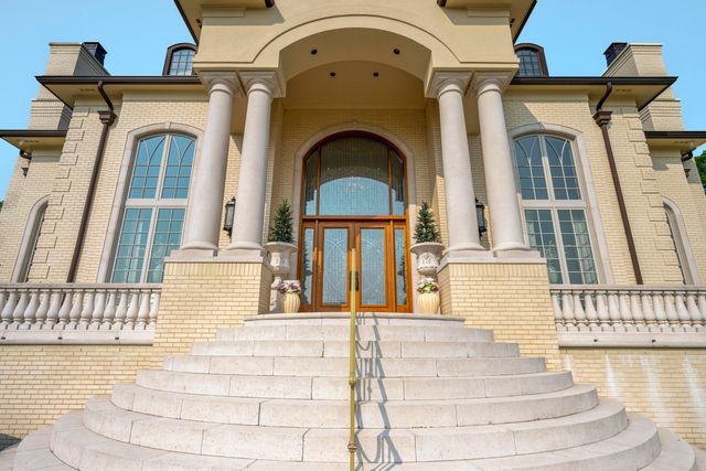 943 Squire Oaks Drive, Villa Hills, KY 41017