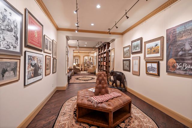 943 Squire Oaks Drive, Villa Hills, KY 41017