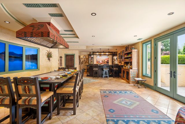 943 Squire Oaks Drive, Villa Hills, KY 41017