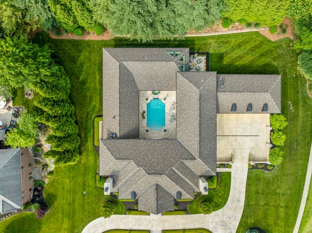 943 Squire Oaks Drive, Villa Hills, KY 41017