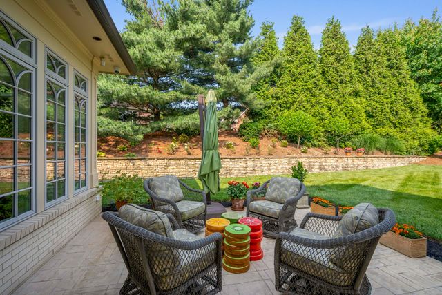 943 Squire Oaks Drive, Villa Hills, KY 41017