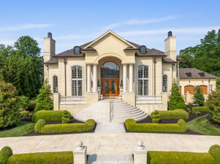 943 Squire Oaks Drive, Villa Hills, KY 41017