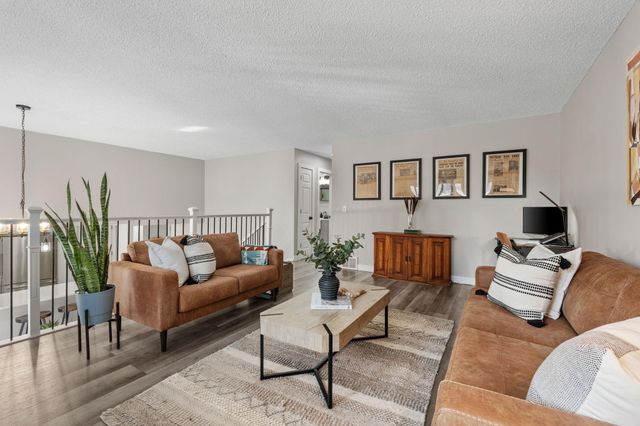 2946 Mcknight Road N, Maplewood, MN 55109