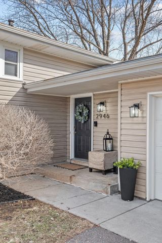 2946 Mcknight Road N, Maplewood, MN 55109