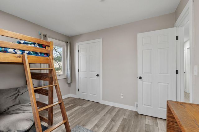 2946 Mcknight Road N, Maplewood, MN 55109