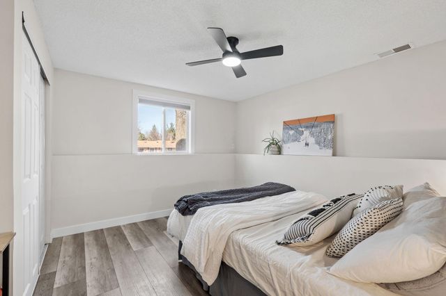 2946 Mcknight Road N, Maplewood, MN 55109