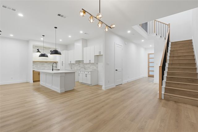 3708 Spence Street, Dallas, TX 75215