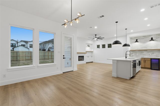 3708 Spence Street, Dallas, TX 75215