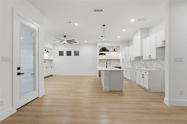 3708 Spence Street, Dallas, TX 75215