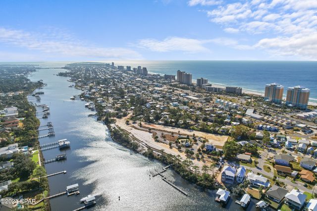 7852 Grand Lagoon Way, Panama City Beach, FL 32408