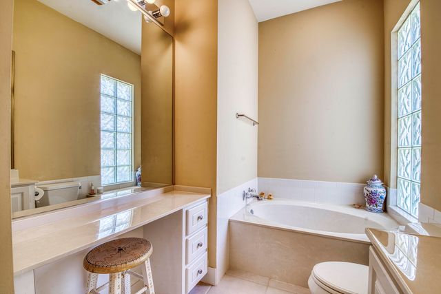 8907 Oldham Way, Palm Beach Gardens, FL 33412