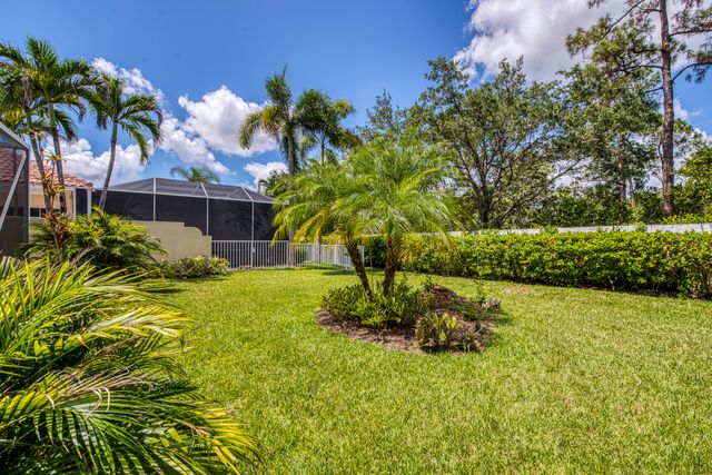 8907 Oldham Way, Palm Beach Gardens, FL 33412