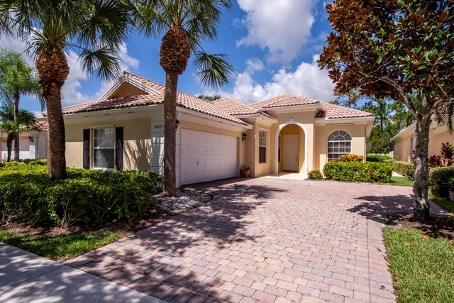 8907 Oldham Way, Palm Beach Gardens, FL 33412