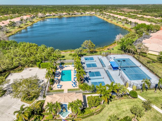 8907 Oldham Way, Palm Beach Gardens, FL 33412