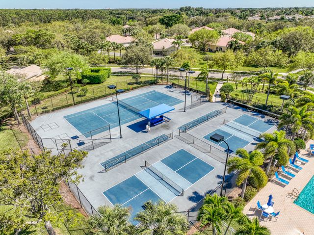 8907 Oldham Way, Palm Beach Gardens, FL 33412