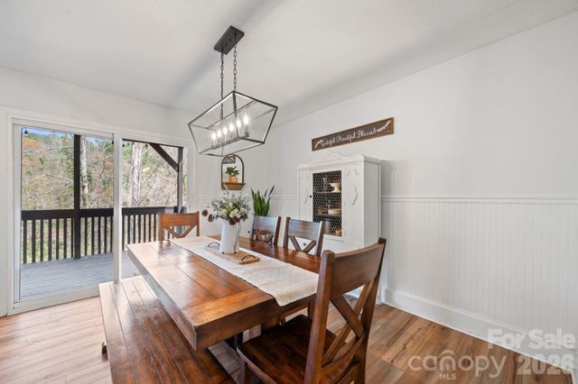 350 21st Avenue Drive NW, Hickory, NC 28601