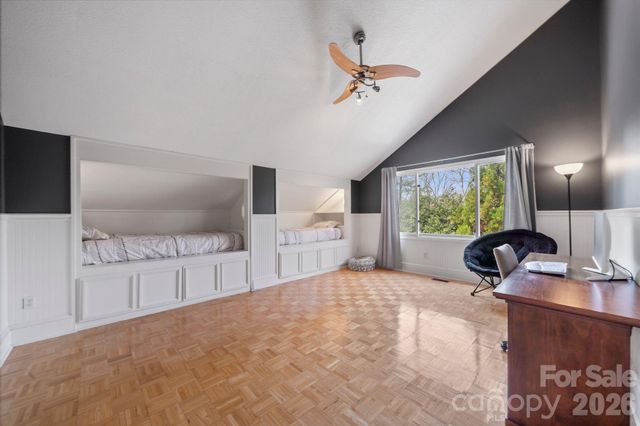 350 21st Avenue Drive NW, Hickory, NC 28601