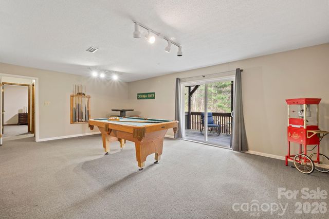 350 21st Avenue Drive NW, Hickory, NC 28601