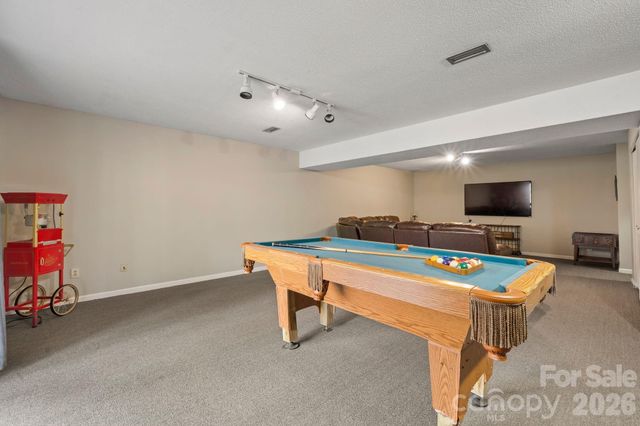 350 21st Avenue Drive NW, Hickory, NC 28601