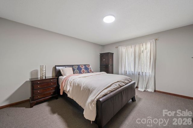 350 21st Avenue Drive NW, Hickory, NC 28601