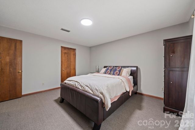 350 21st Avenue Drive NW, Hickory, NC 28601