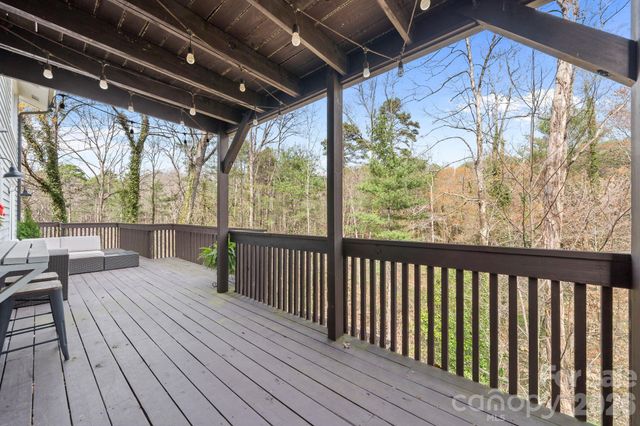 350 21st Avenue Drive NW, Hickory, NC 28601