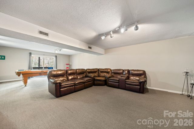 350 21st Avenue Drive NW, Hickory, NC 28601