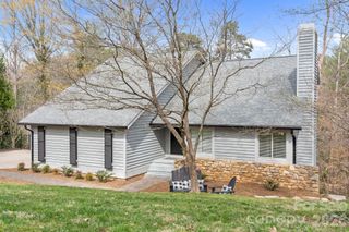 350 21st Avenue Drive NW, Hickory, NC 28601