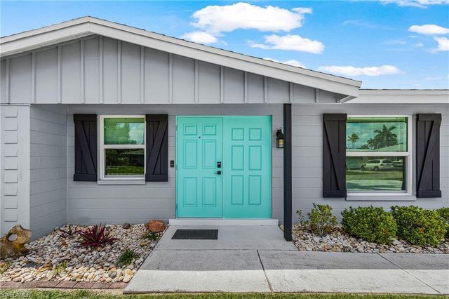776 Entrada DR S, Fort Myers, FL 33919
