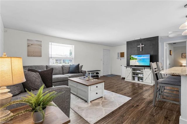 776 Entrada DR S, Fort Myers, FL 33919