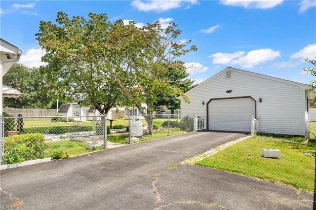 6956 Ashley ST, Hayes, VA 23072