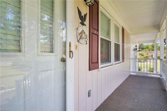 6956 Ashley ST, Hayes, VA 23072