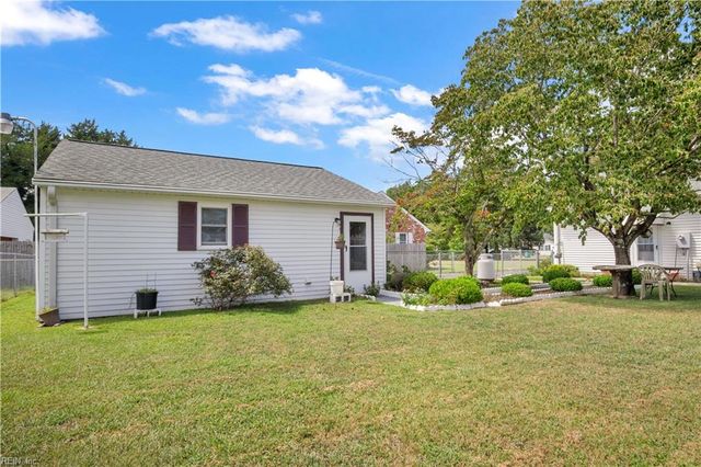6956 Ashley ST, Hayes, VA 23072