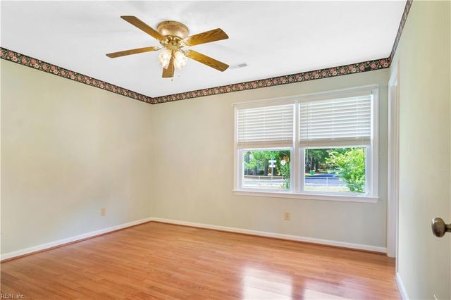 6956 Ashley ST, Hayes, VA 23072