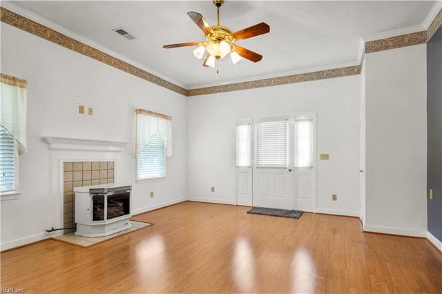 6956 Ashley ST, Hayes, VA 23072