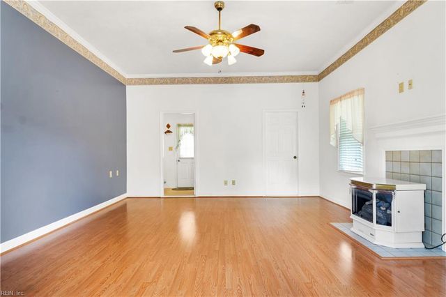 6956 Ashley ST, Hayes, VA 23072