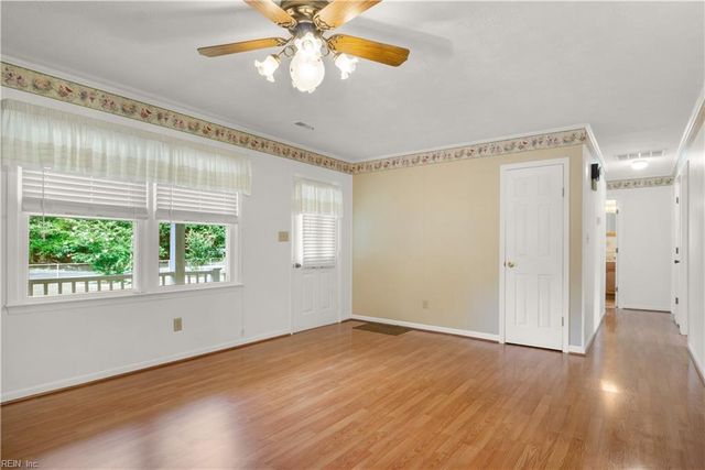 6956 Ashley ST, Hayes, VA 23072