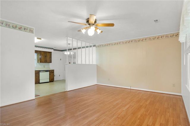 6956 Ashley ST, Hayes, VA 23072
