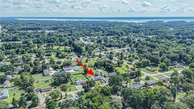 6956 Ashley ST, Hayes, VA 23072