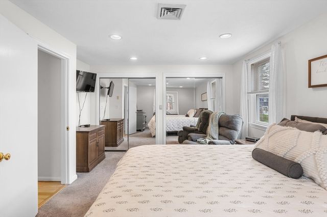 2 Rhode Island Rd, Wilmington, MA 01887